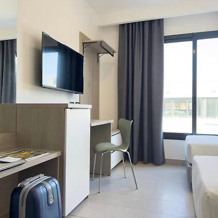 Simon Hotel Aprilia
