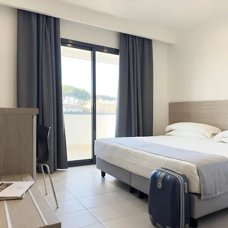 Simon Hotel 4*