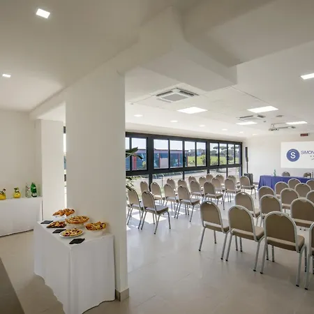 Simon Otel 4*