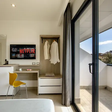 Otel Simon Aprilia